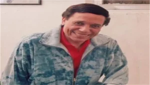 ظهور نادر لعادل إمام مع شقيقته إيمان قبل رحيلها يثير حزن الوسط الفني